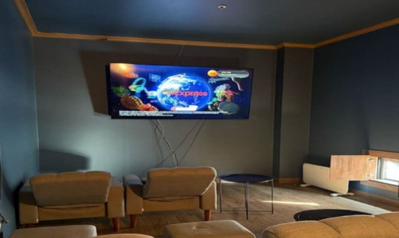 성북 굿아로마 실내 티비 및 쉼터