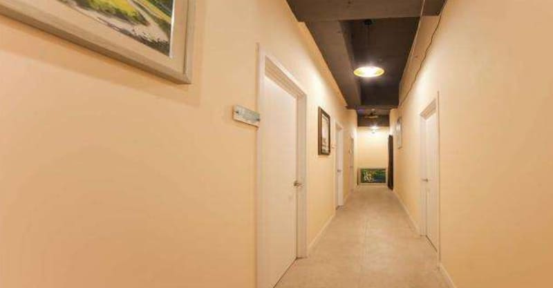 부천 영스테라피 실내 복도