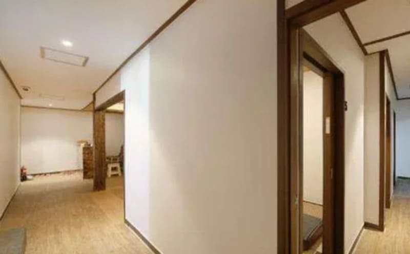 상대동 99타이 마사지샵 복도 내부 사진